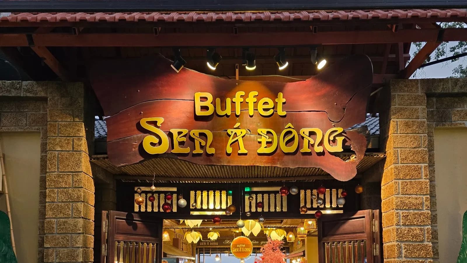 Nhà hàng Buffet Sen Á Đông